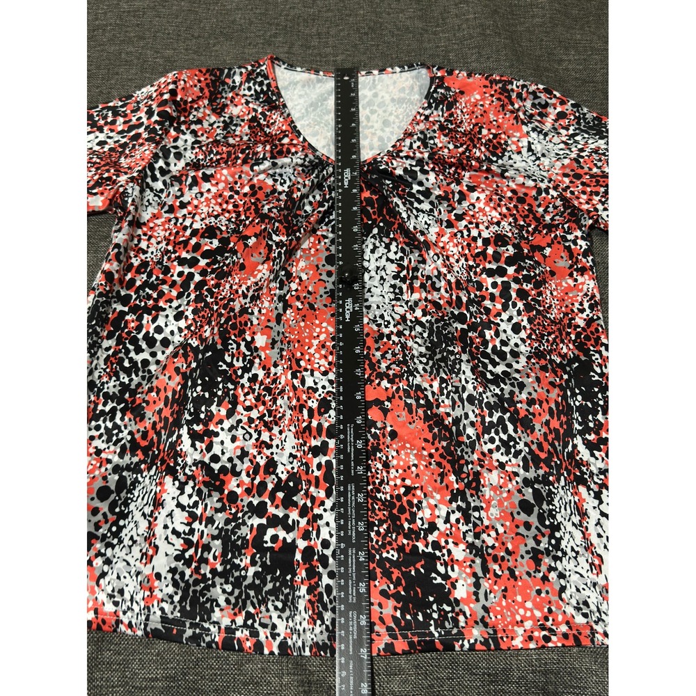 Unbranded Women's 1XL T-Shirt Abstract Animal Print Short Sleeve Scoop Neck - Picture 2 of 6